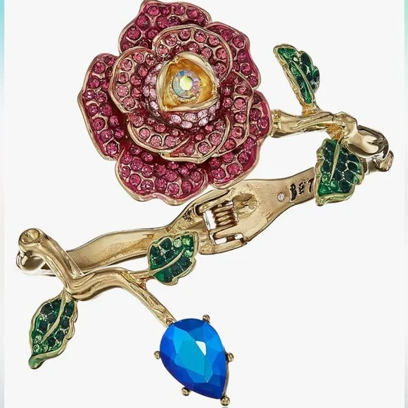NWT Betsey Johnson Rose Crystal Hinged Gold Tone Bangle Bracelet - Picture 1 of 4